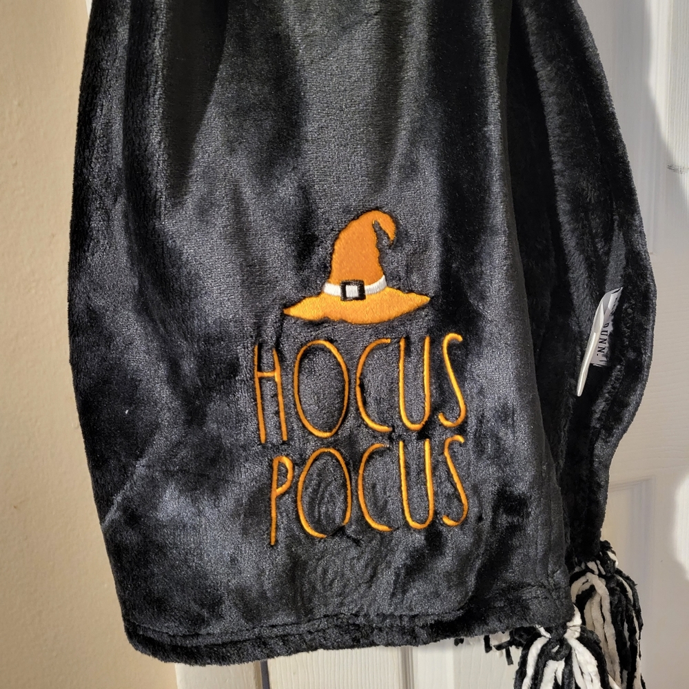 Rae Dunn Halloween 2022 Blanket NWT